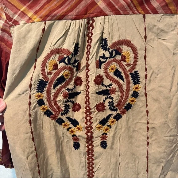 Natural Reflections Plaid Tie Sleeve Embroidered Back Panel Shirt - Picture 9 of 10